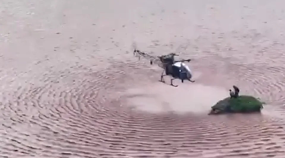 See it: Indian Army helicopters complete 'dare devil' rescue amid rising floods