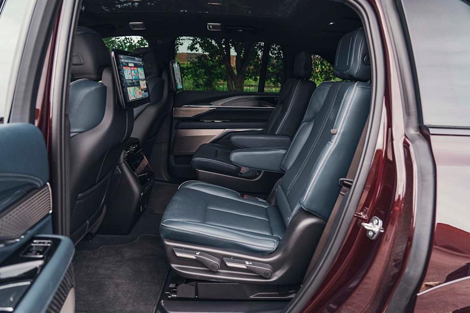 2025 cadillac escalade iq