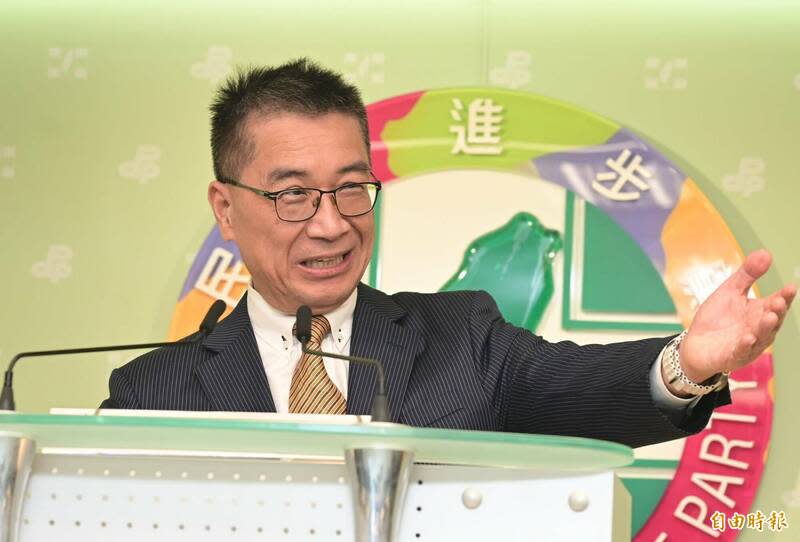 傳放棄800萬年薪接民進黨秘書長 徐國勇：當律師薪水更高