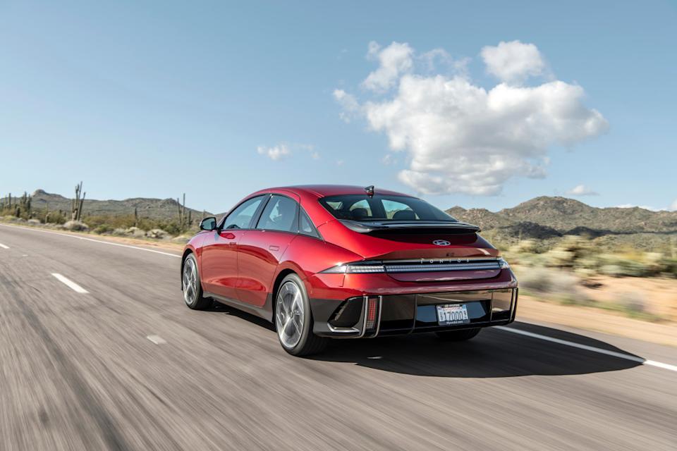 2025 Hyundai Ioniq 6 LimitedHyundai