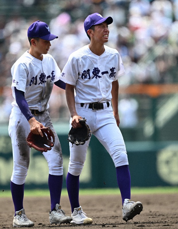 負傷続いた関東一　「蒸し暑くて、いつもより汗が…」　夏の甲子園