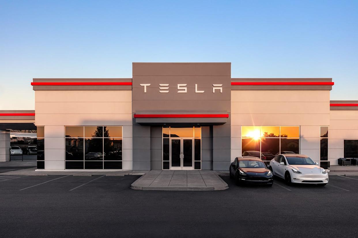 Tesla Refused $60M Settlement, Jury Orders Them to Pay $243M Instead in Autopilot Case