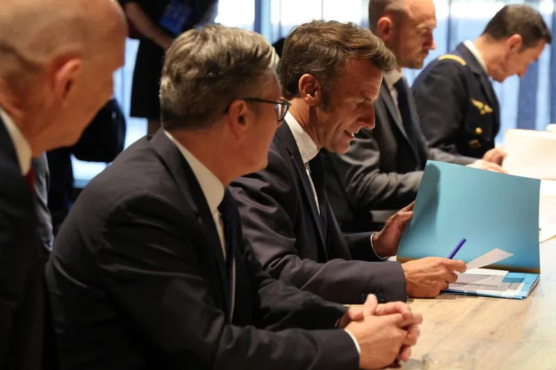 France, Germany, UK willing to reinstate sanctions on Iran, FT reports