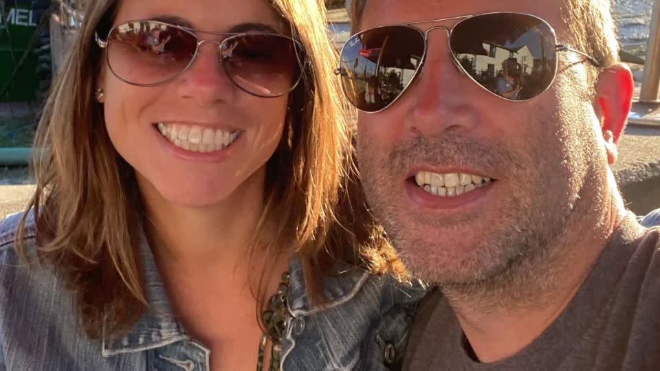 Hoy, Kerri y Dirk viven juntos, como un equipo. - Cortesía de Kerri Cunningham y Dirk Stevens.