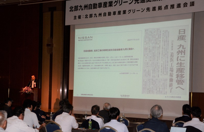 追浜工場の生産移管について説明する日産自動車九州の芦沢俊介社長＝北九州市小倉北区で2025年8月4日午後2時49分、久野洋撮影