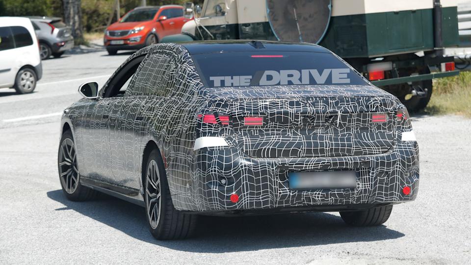 2027 BMW 7 Series Spy Photo