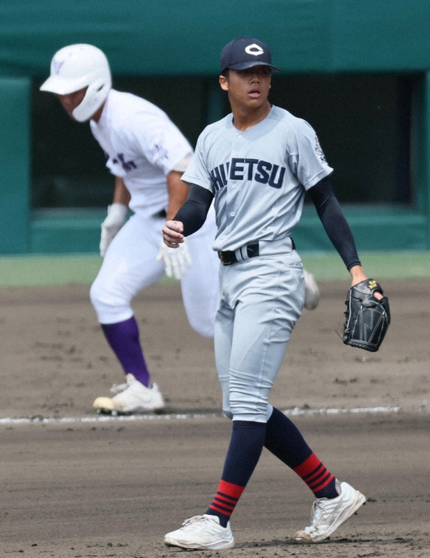 中越の投手がカウント間違い　仲間は思わず噴き出す　夏の甲子園