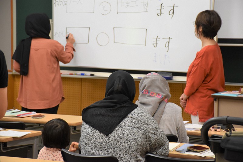 アフガン難民、日本語習得に苦戦　経済的困窮も　タリバン復権4年