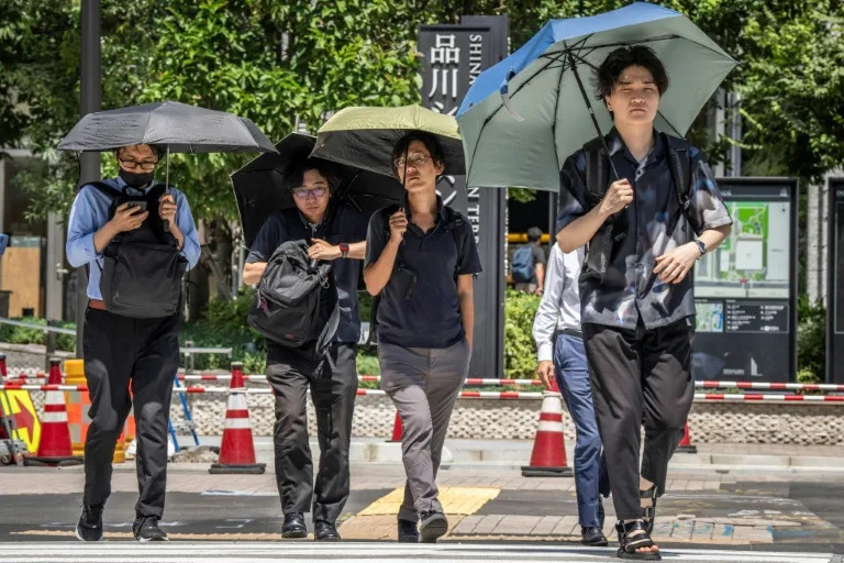 Tokyo logs record 10 days of 35C or more