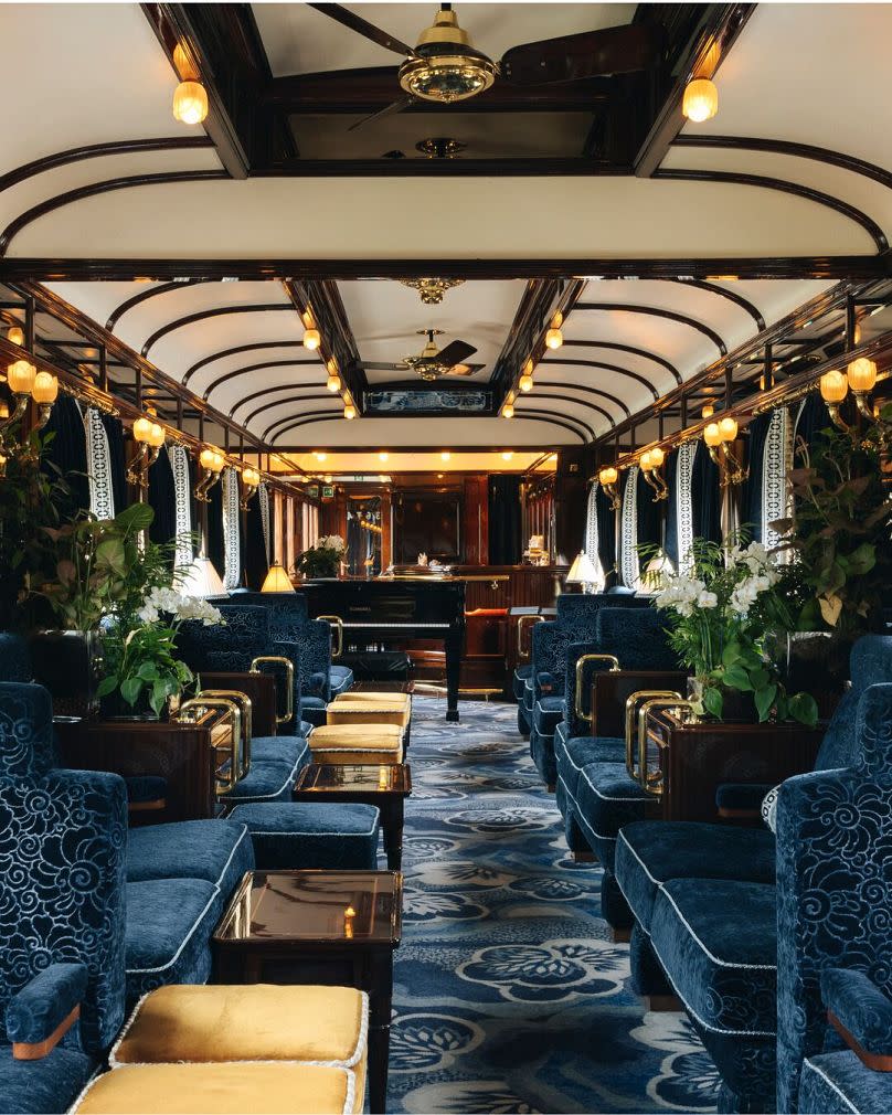 Otro tren de Belmond, el Venice Simplon-Orient-Express, ofrece ahora docenas de rutas nocturnas por Europa.
