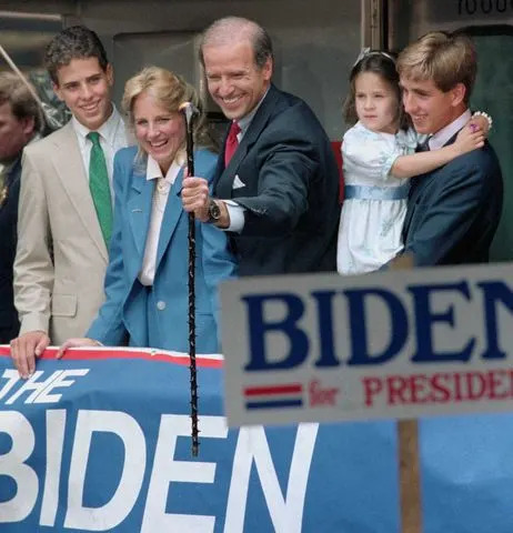 Bettmann Archive/Getty Beau Biden (right) holds his little sister Ashley during an event for Joe Biden's 1988 presidential campaign