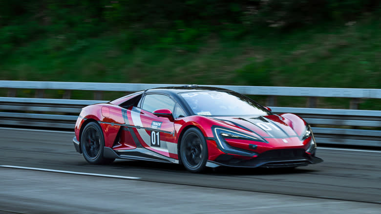 BYD's 2,959-HP Yangwang U9 Track Edition Hits 293.54 MPH, Crushing Rimac's EV Top Speed Record