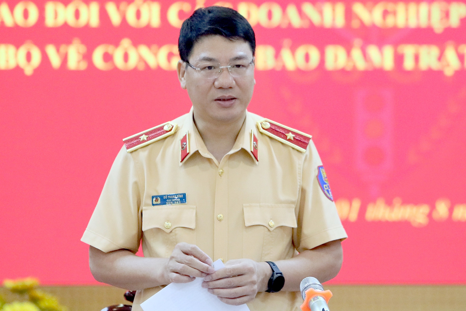 Đối thoại với Thiếu tướng Đỗ Thanh Bình, DN nêu 1 khung giờ nên cấm xe khách