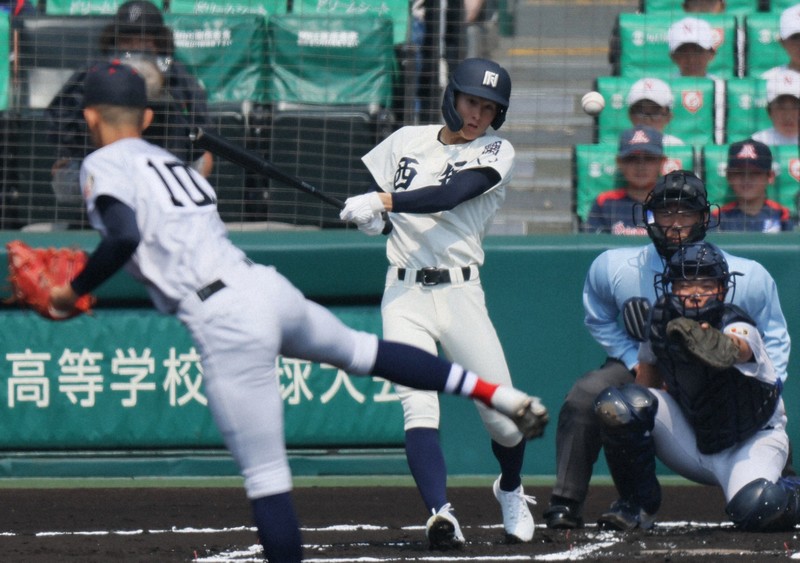 西日本短大付の奥駿仁=阪神甲子園球場で2025年3月26日、長澤凜太郎撮影