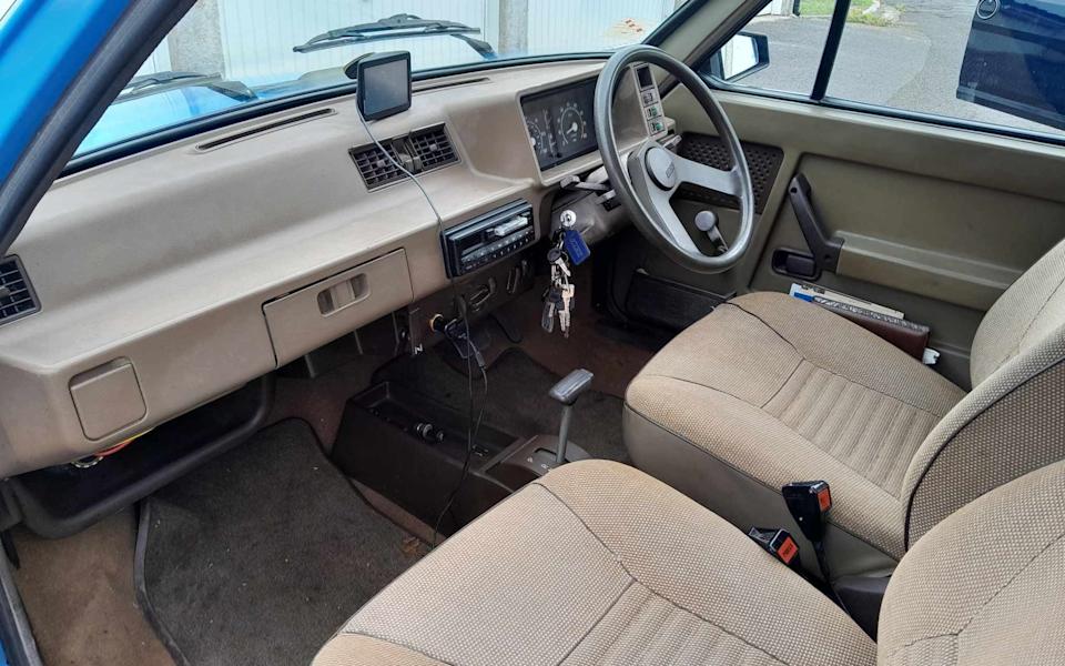 The Fiat Strada's dashboard