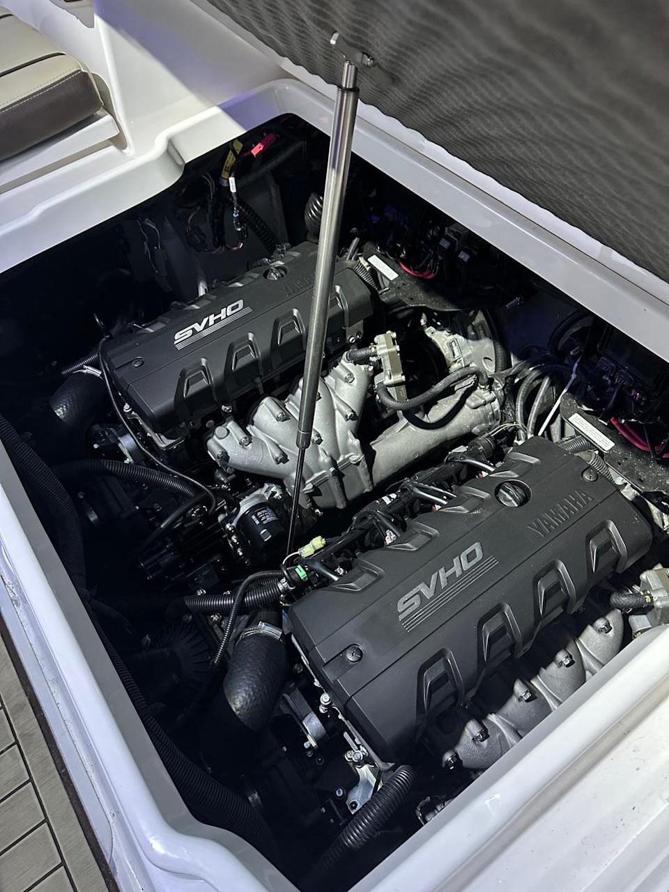 yamaha 255 fsh engines
