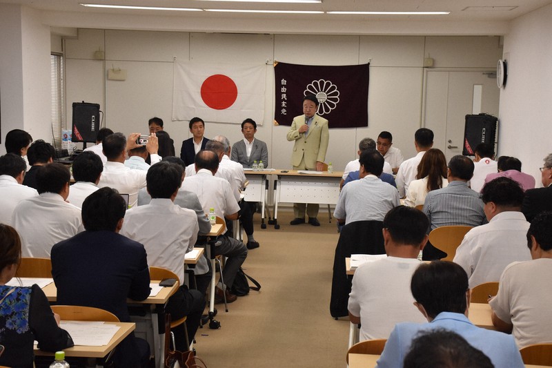 自民党大阪府連は参院選の振り返りのため全体会議を開いた＝大阪市中央区で2025年7月27日午後1時1分、長沼辰哉撮影