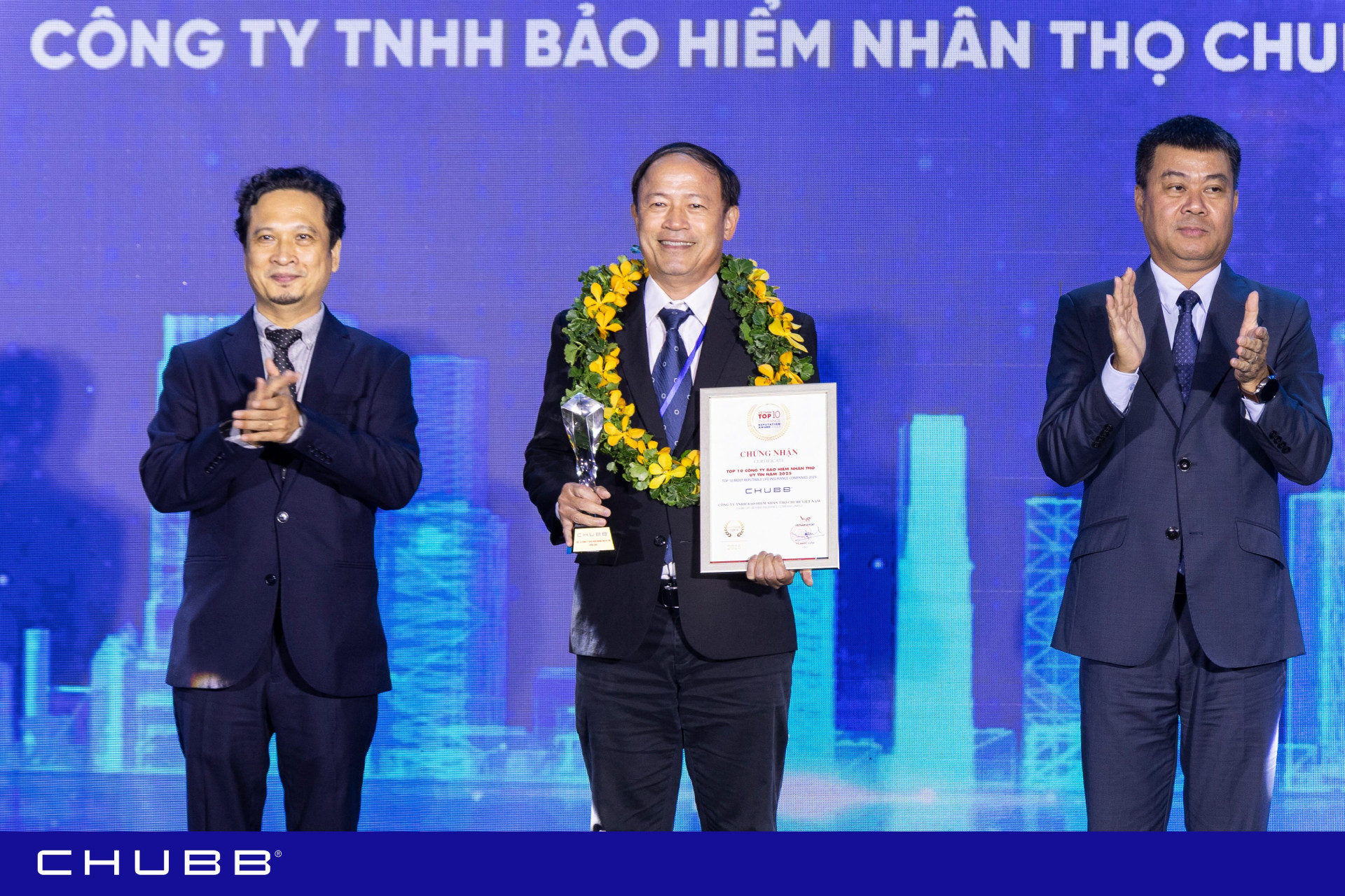 Bảo hiểm nhân thọ Chubb Life - 20 năm phục vụ, 10 năm liền luôn được vinh danh