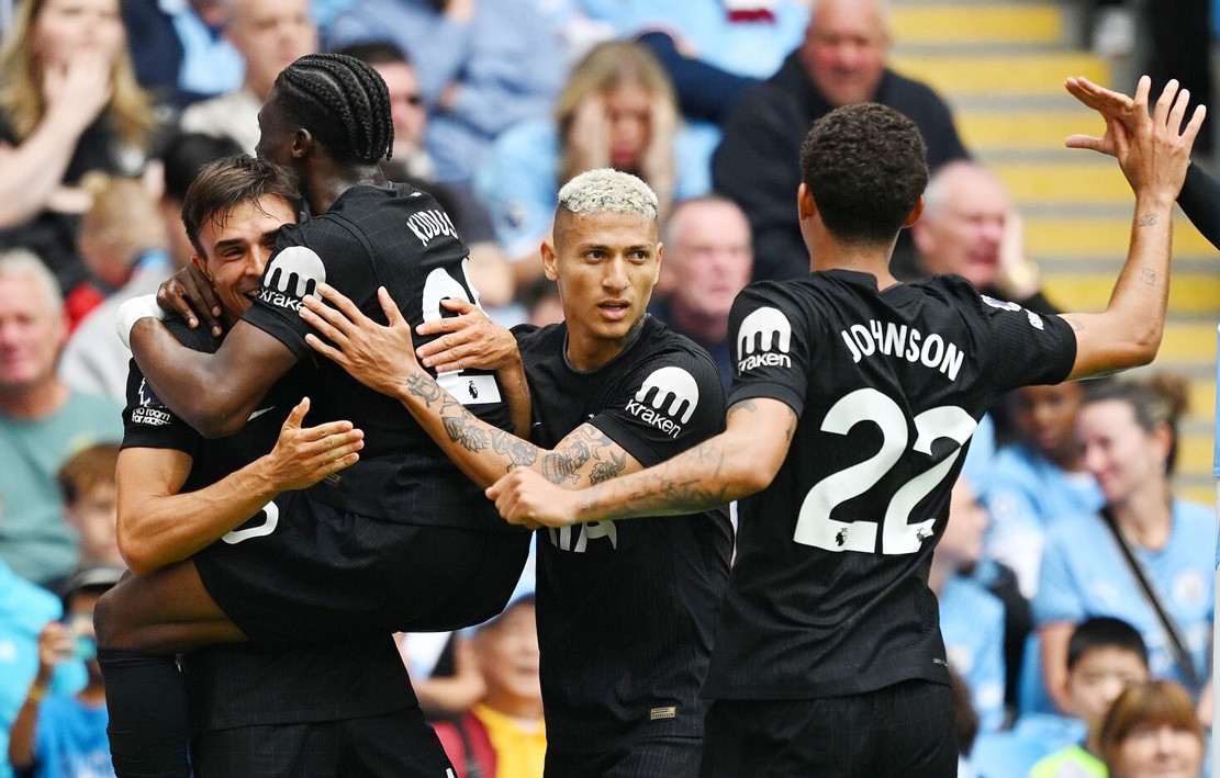 Tottenham xuất sắc quật ngã Man City ngay tại Etihad