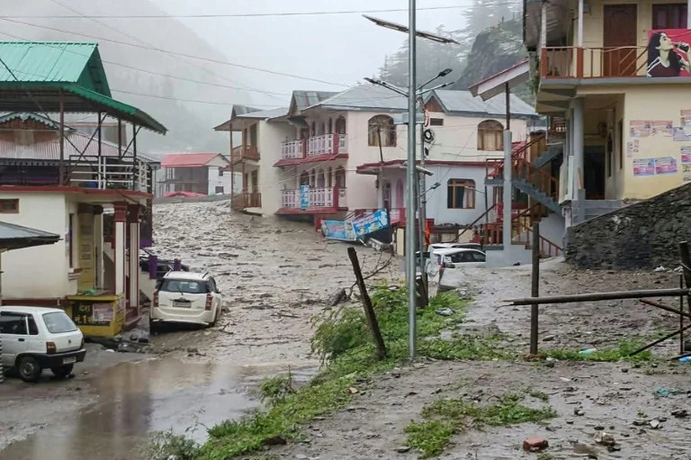 Flash flood washes out Himalayan town, killing 4
