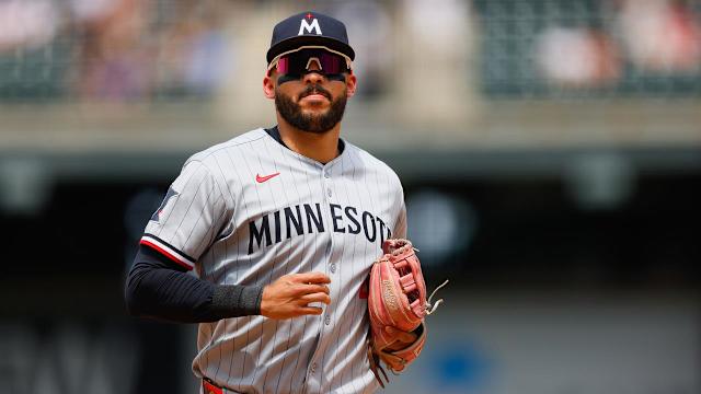 Fantasy Baseball Hitter Waiver Wire: It's Andrew Vaughn's time to shine
