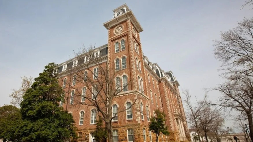 University of Arkansas police plan news conference following active shooter reponse