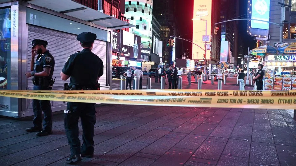 3 wounded in New York City’s Times Square shooting