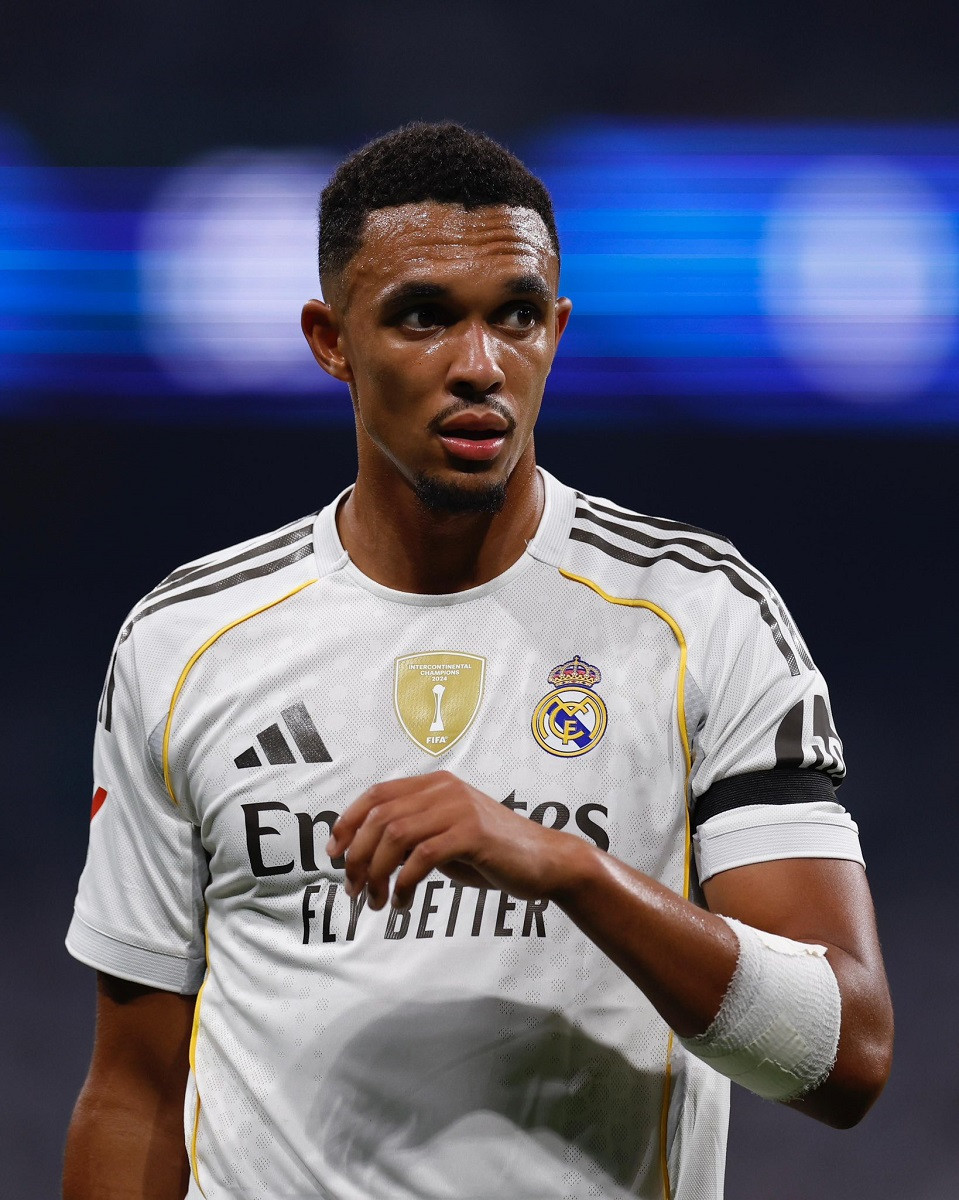 Trent Alexander-Arnold nhận cảnh báo gắt từ Real Madrid
