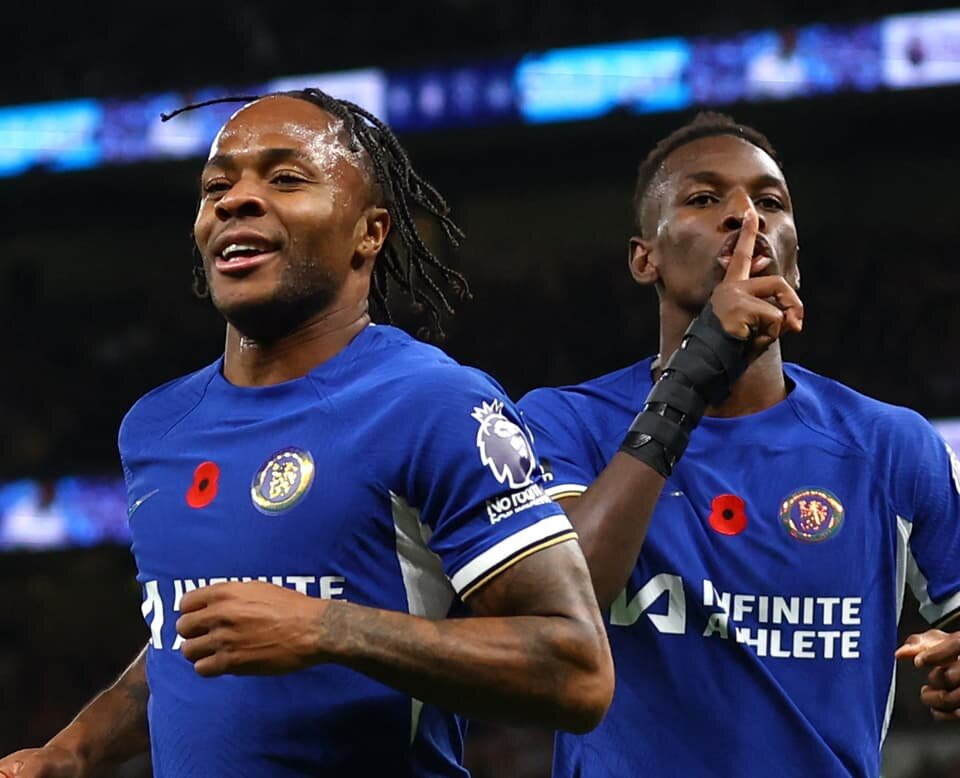 Chelsea thanh lý 'sập sàn', chia tay 9 cầu thủ