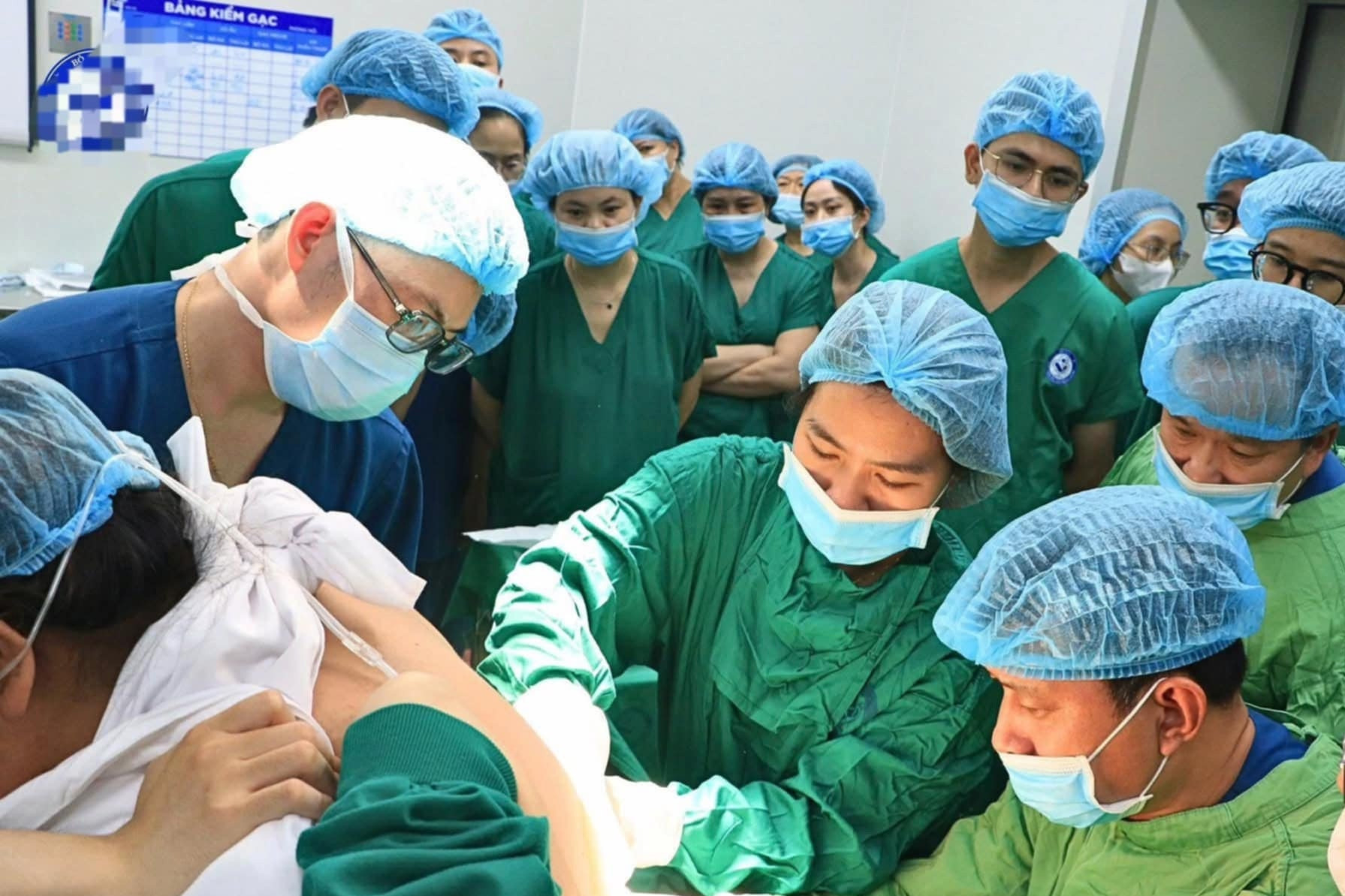 Người đàn ông làm nghề giết mổ lợn ở Hà Nội vào viện cấp cứu vì bệnh nguy hiểm