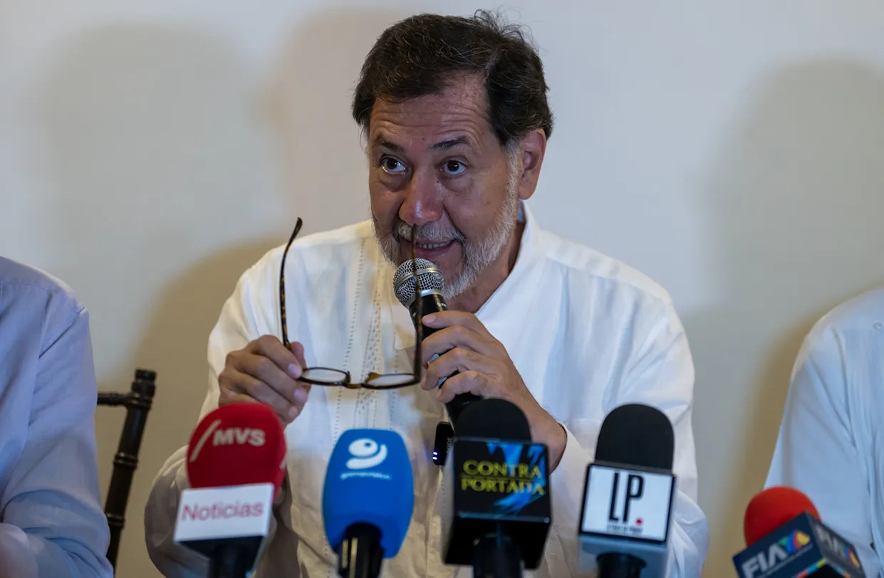 Senadores mexicanos se enfrentan a golpes en cierre de sesión legislativa