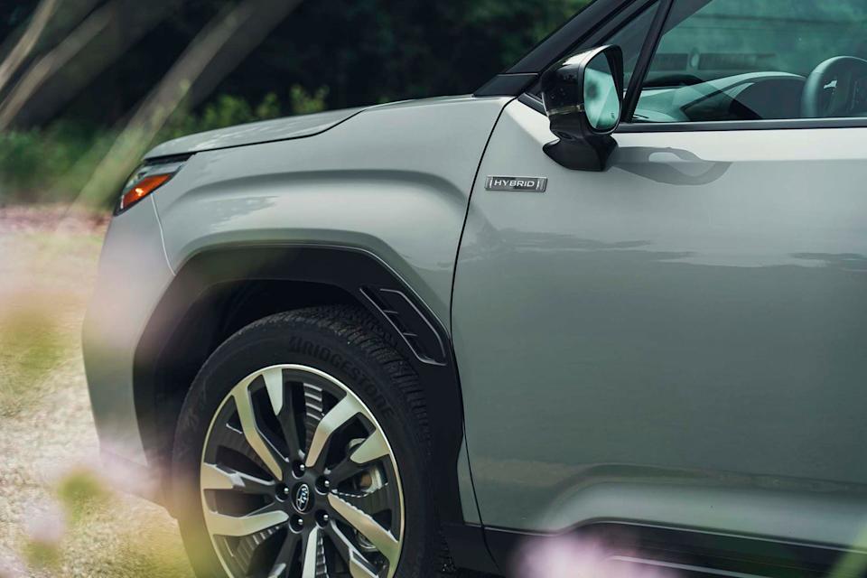 2025 subaru forester hybrid