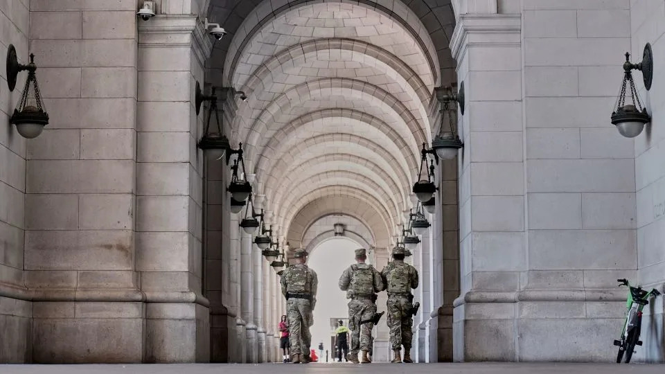 Man charged with felony assault for allegedly spitting on two National Guard soldiers in DC