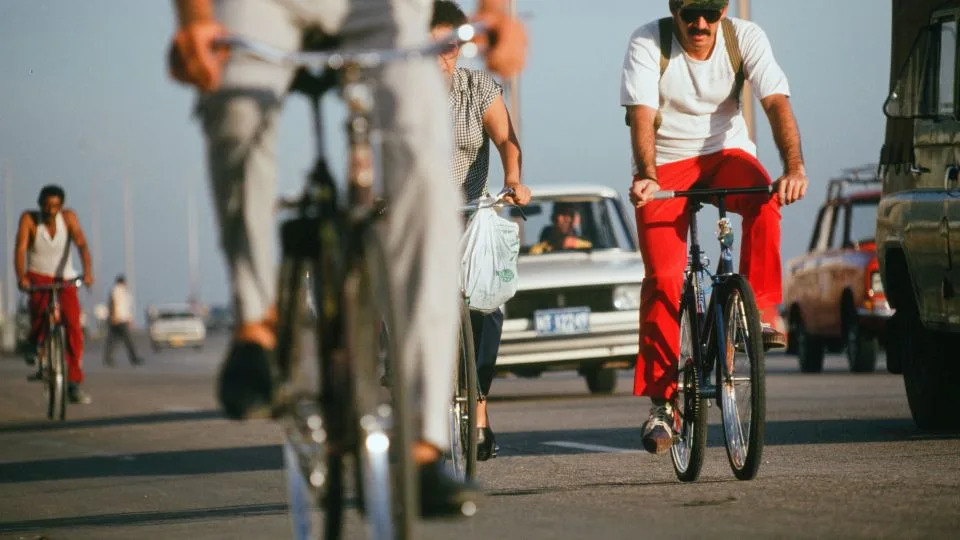 Cyclists in Havana in August 1994. - Najlah Feanny/Corbis via Getty Images