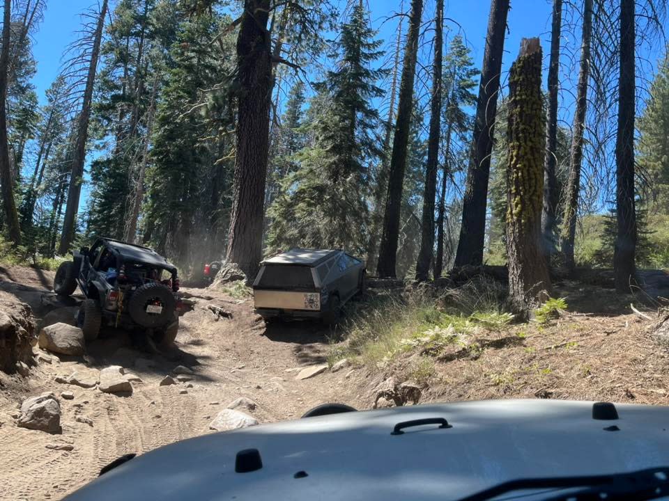 Stuck Tesla Cybertruck