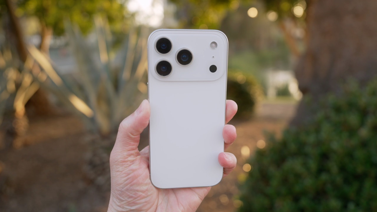 iPhone 17 Pro有反向無線充電？應急供電超實用　Huawei才是首創