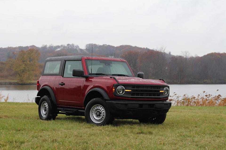 2025 ford bronco base