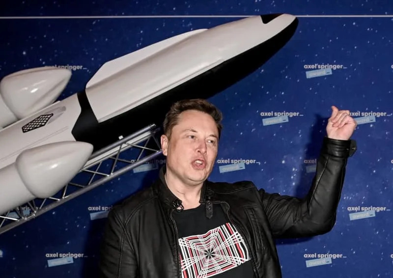Elon Musk, head of space company SpaceX and Tesla CEO, arrives at the Axel Springer Award ceremony. Britta Pedersen/dpa-Zentralbild/dpa-pool/dpa