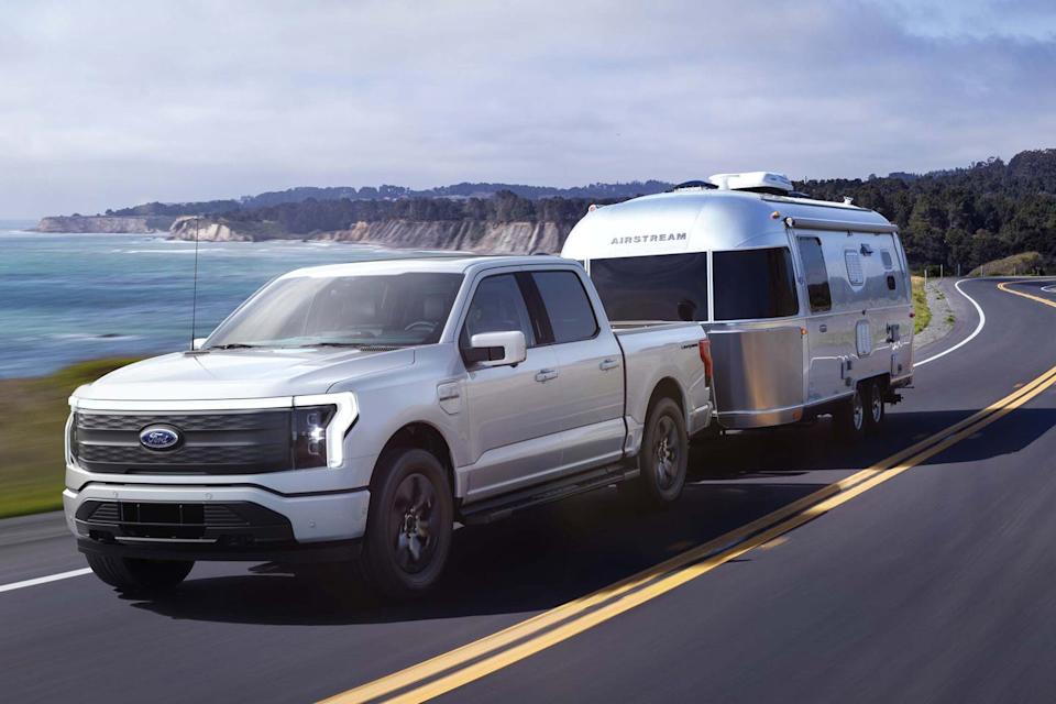 2025 ford f150 lightning flash
