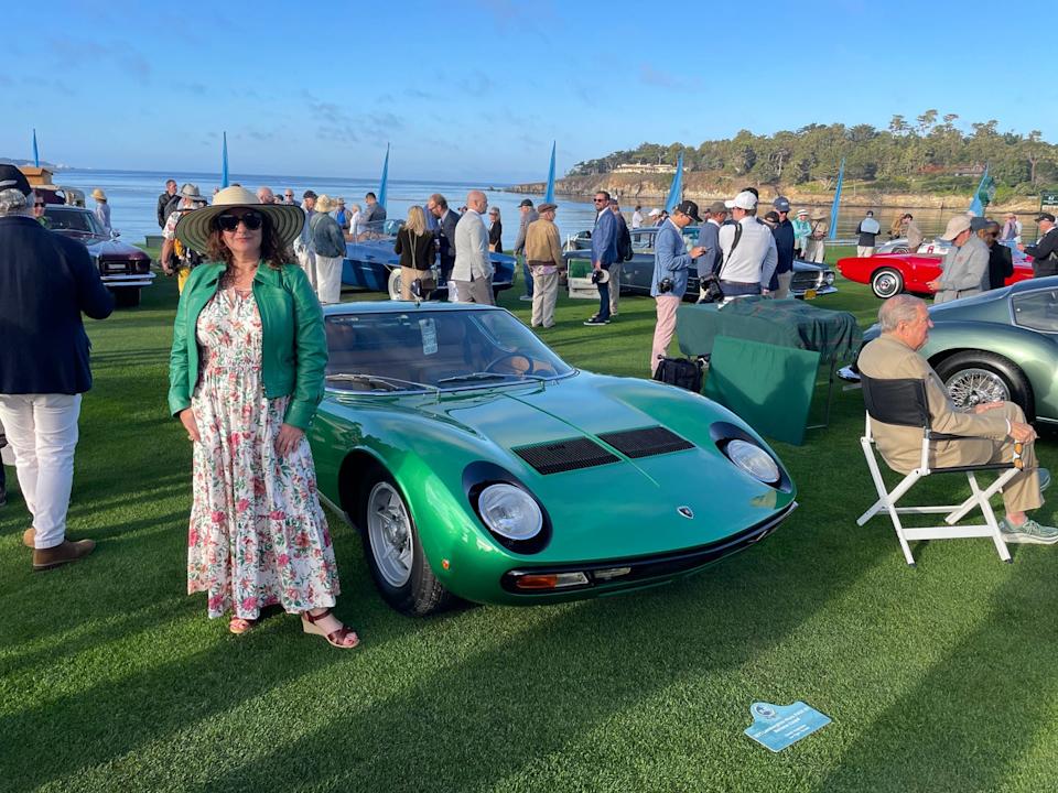 elana scherr with lamborghini miura
