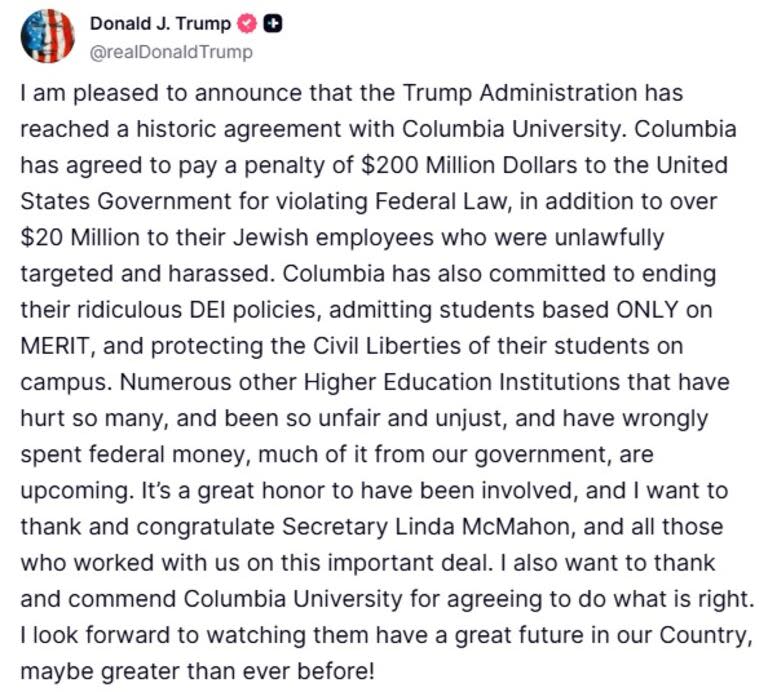Trump festeja el