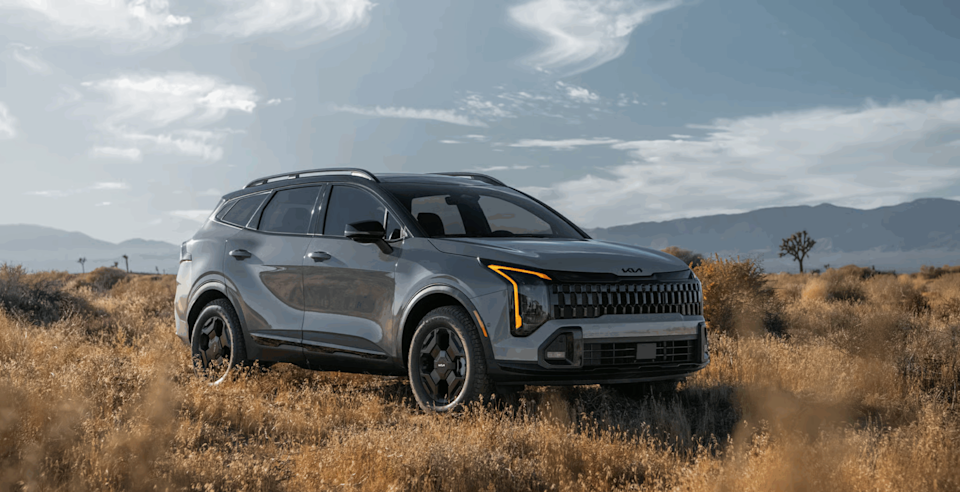 The front end of the 2026 Kia Sportage SX-Prestige