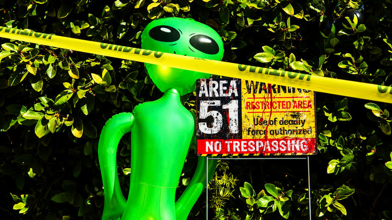 A Controversial Harvard Scientist Has Doubled-Down On Claims That A Mysterious Space Object Could Be An Alien UFO