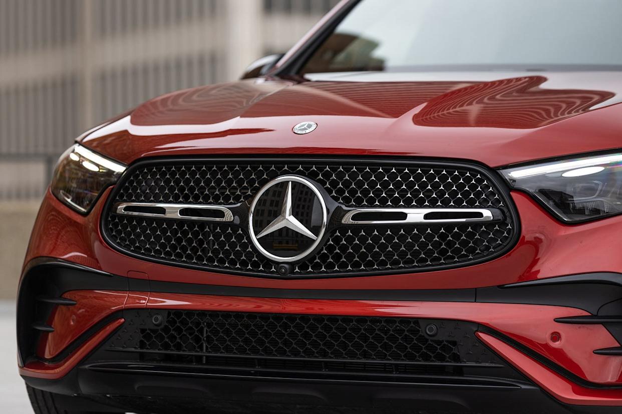 Could Mercedes-Benz Work Together with One of Its German Rivals? A Report Suggests Mercedes Might Use BMW's Engines