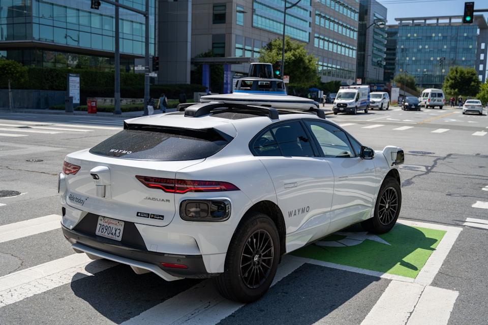 waymo in intersection