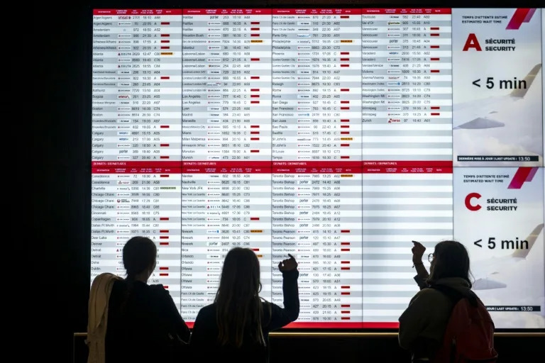 Air Canada flight attendants face new pressure to end strike