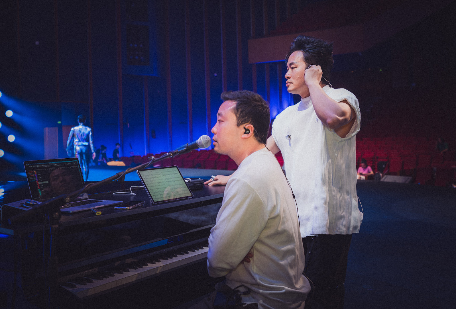 Nhạc sĩ Nguyễn Hữu Vượng hé lộ tiết mục sẽ bùng nổ ở concert 'Tổ quốc trong tim'