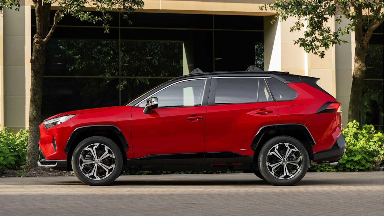 How This Toyota SUV Outsold Every Lexus Model Combined