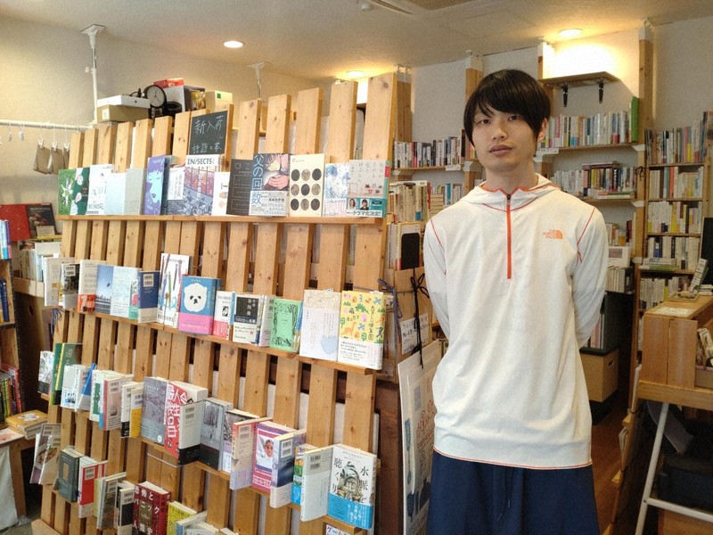 「かっこいい大人になるための本」を置く　本屋ライトハウス　千葉
