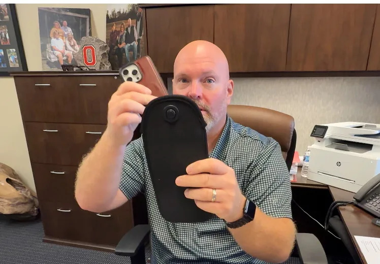 No phones in class: Opelika High using lockable pouches for Alabama’s FOCUS law
